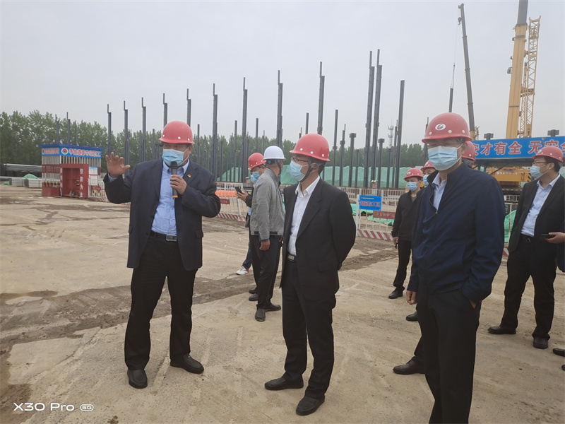 交投集團召開重點項目建設(shè)推進現(xiàn)場會