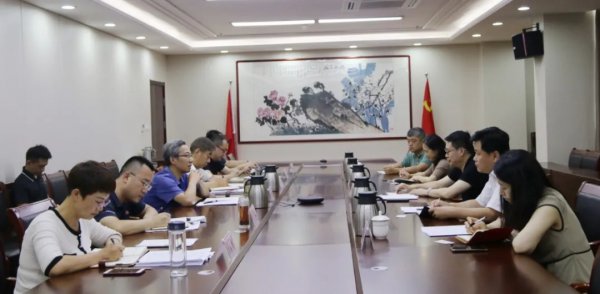市電視臺黨委副書記、總編輯王建華一行來集團洽談合作
