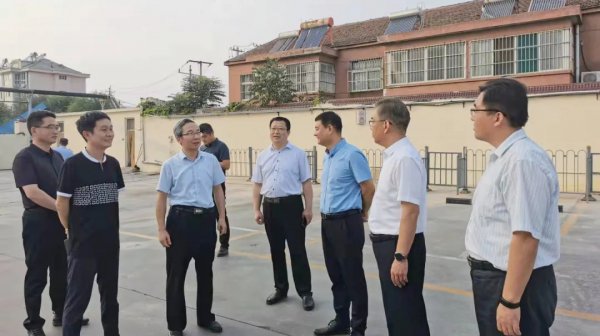 市交投集團聯(lián)合市郵政管理局、市郵政公司就縣鄉(xiāng)村三級物流配送項目現(xiàn)場辦公